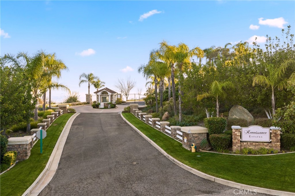 44930 Via Renaissance