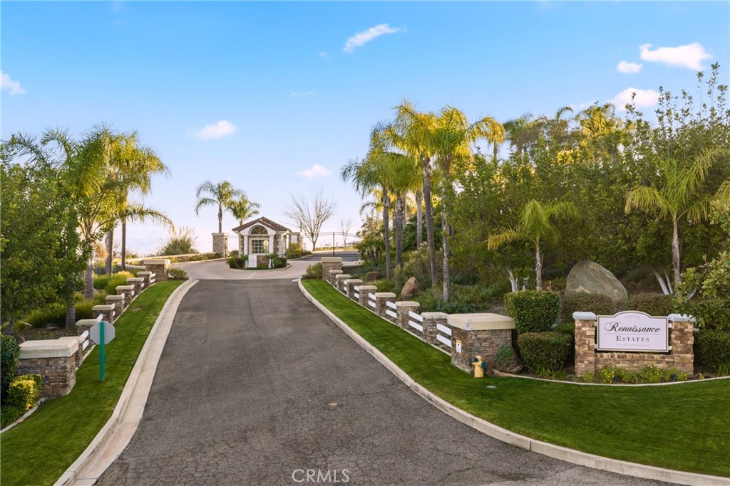 44930 Via Renaissance