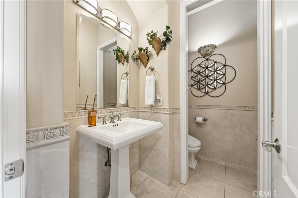 44930 Via Renaissance