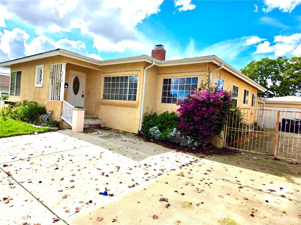 2110 N Hesperian