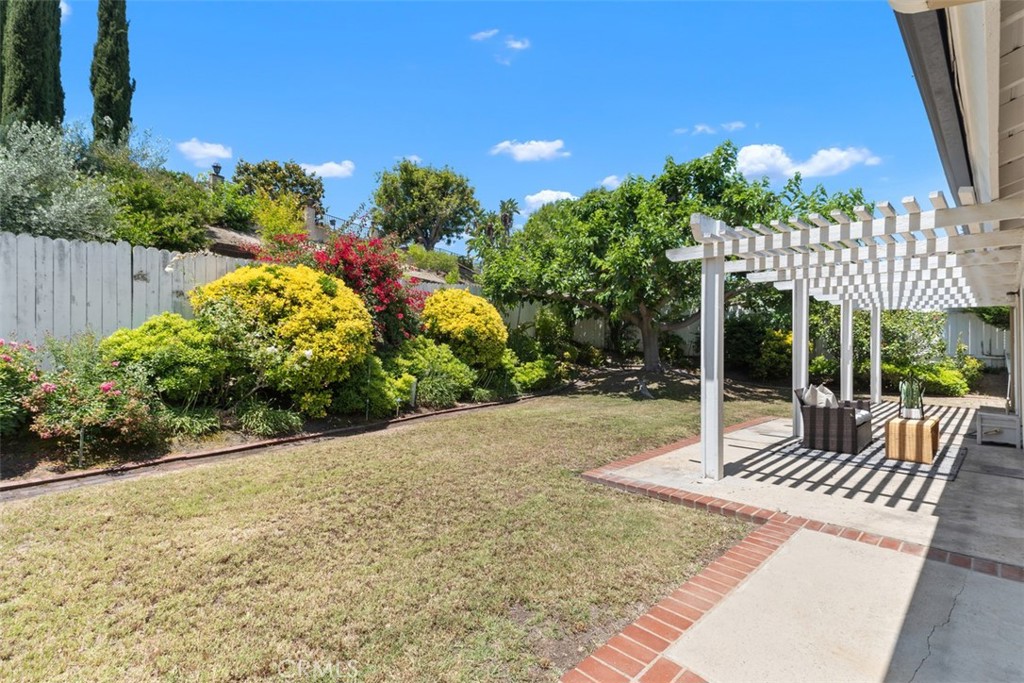 26932 La Sierra Drive