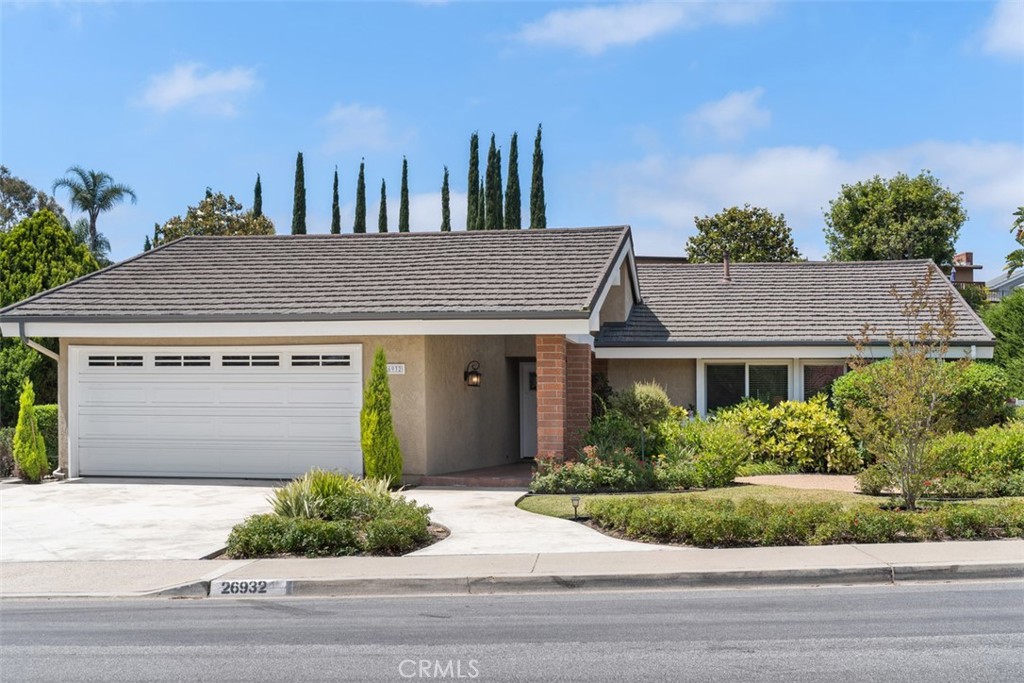 26932 La Sierra Drive