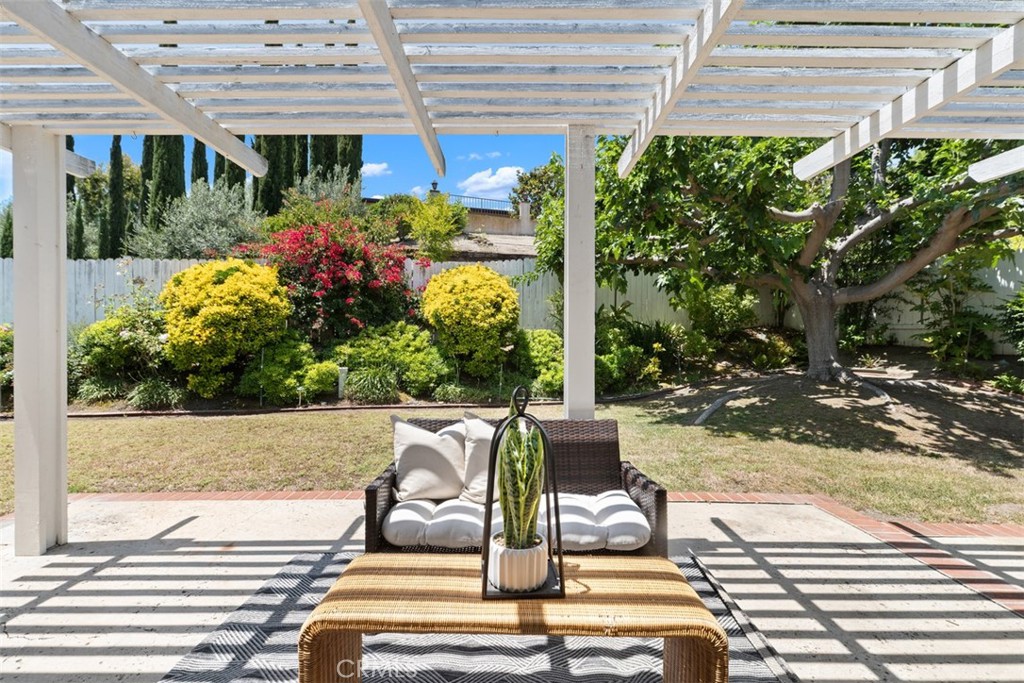 26932 La Sierra Drive