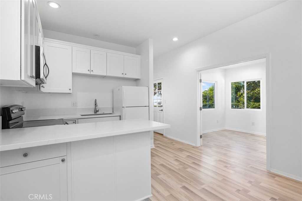 33821 El Encanto Avenue