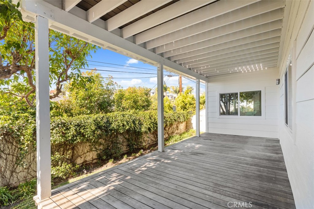 33821 El Encanto Avenue