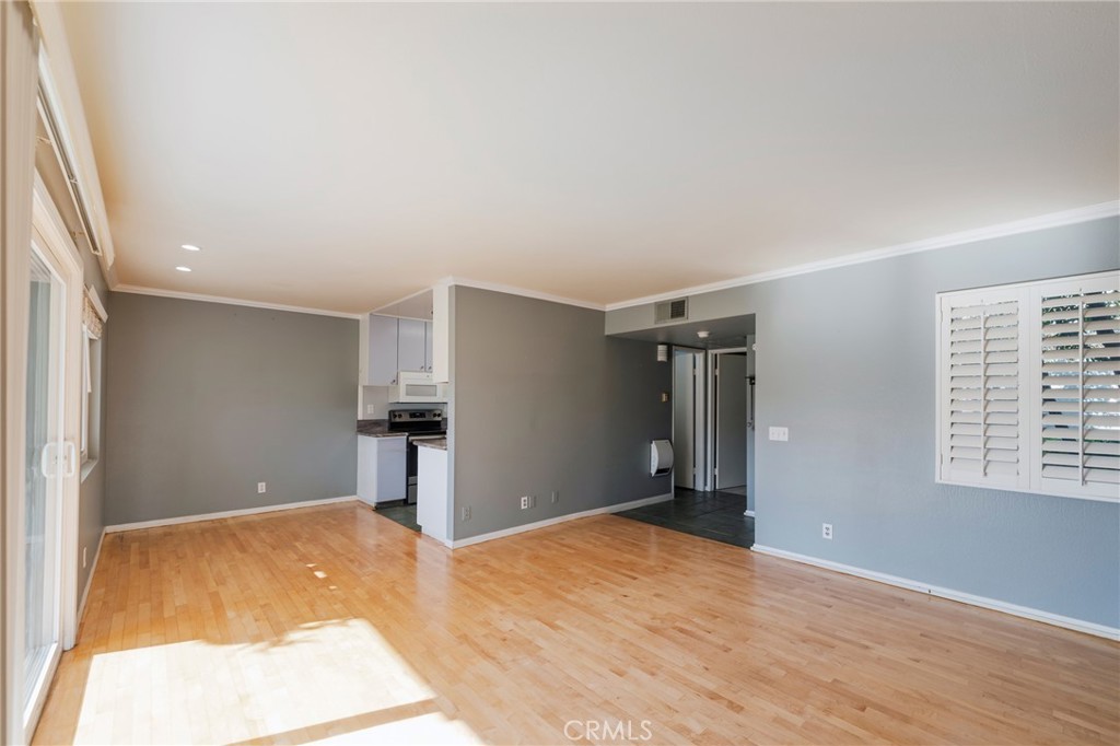 6020 Bixby Village 63