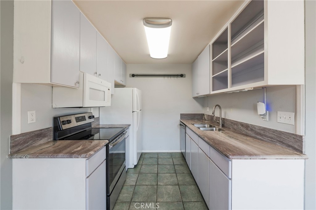 6020 Bixby Village 63