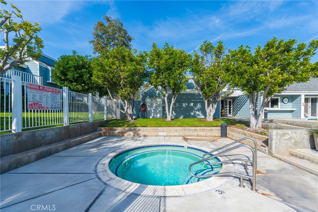 6020 Bixby Village 63