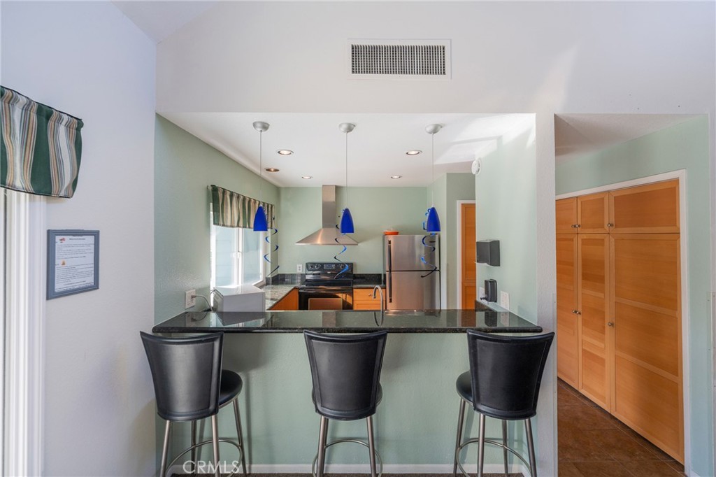 6020 Bixby Village 63