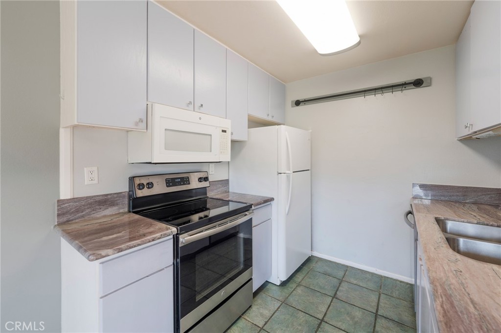 6020 Bixby Village 63