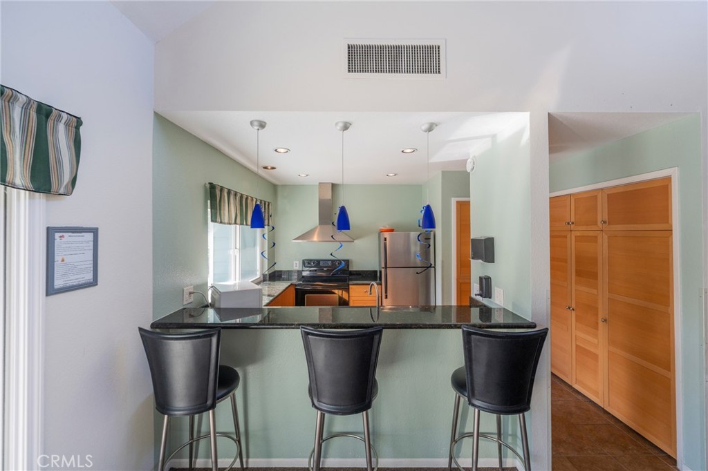 6020 Bixby Village 63