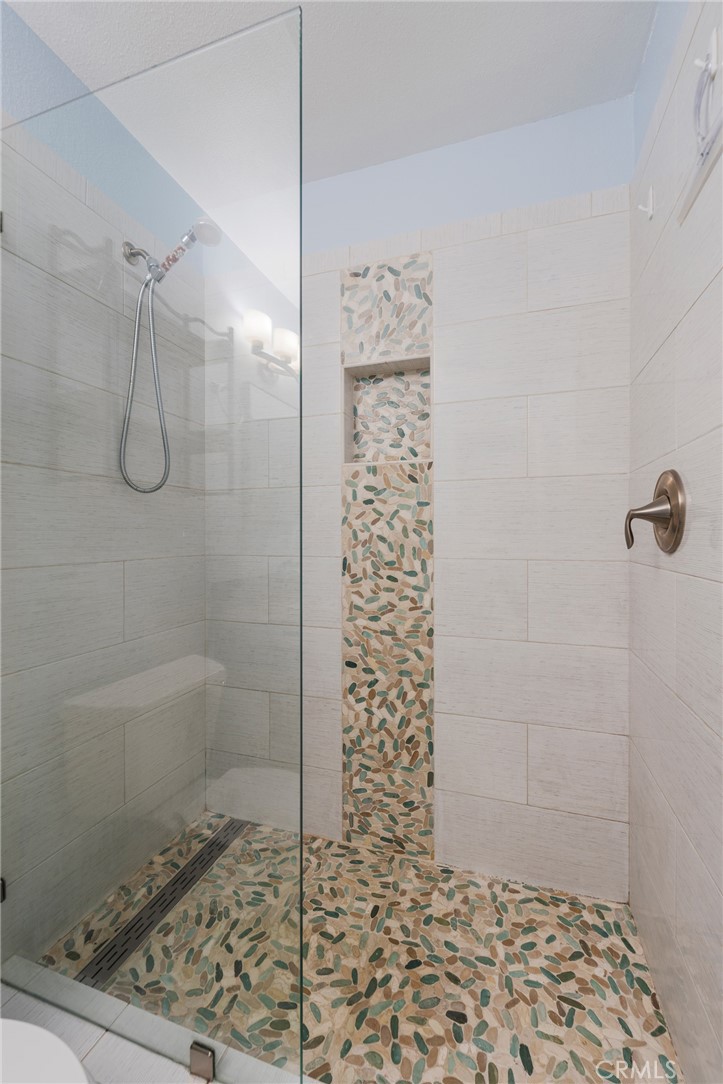 6020 Bixby Village 63