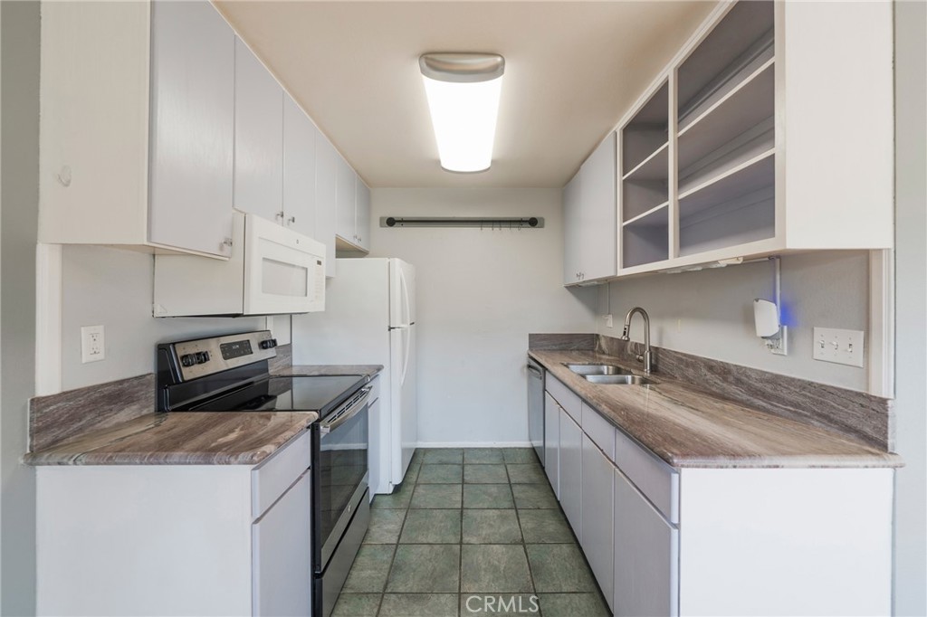 6020 Bixby Village 63