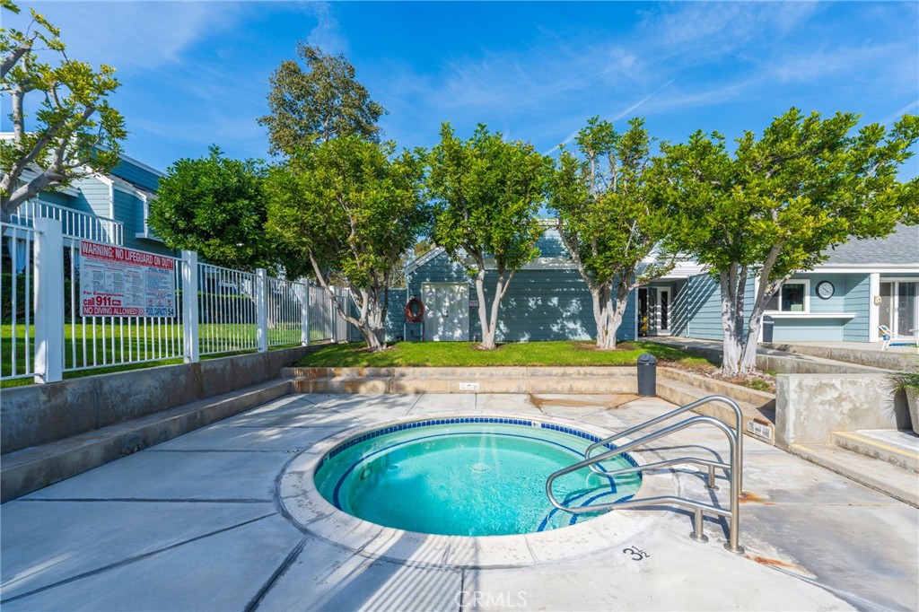 6020 Bixby Village 63