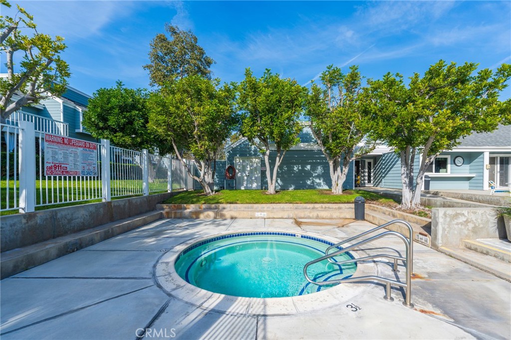 6020 Bixby Village 63