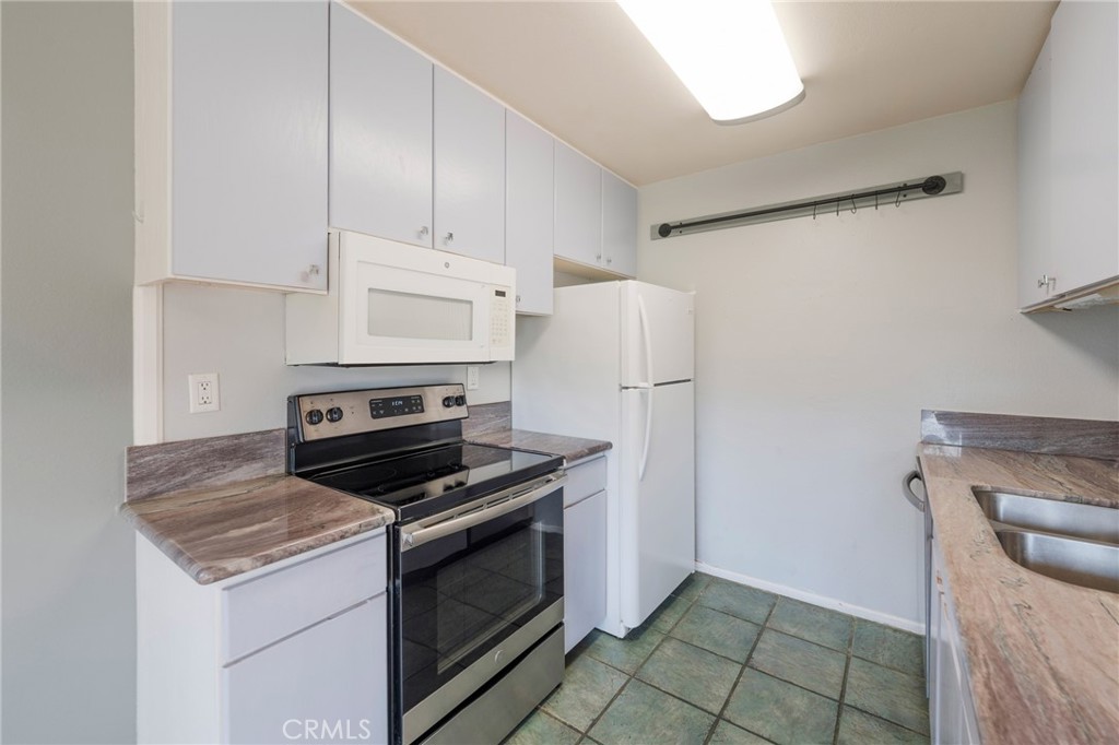 6020 Bixby Village 63