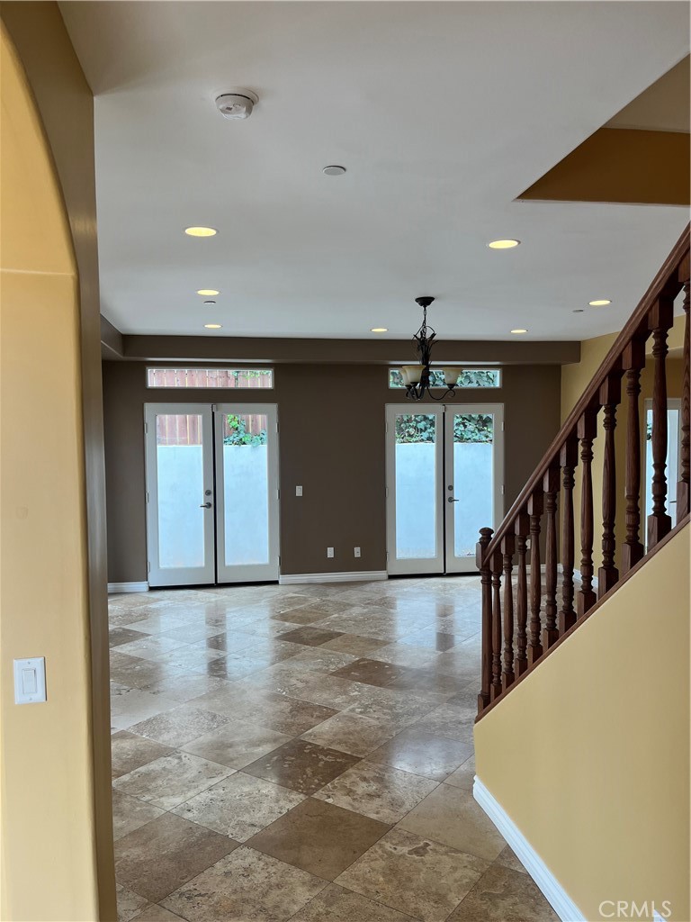 244 Avenida Granada B