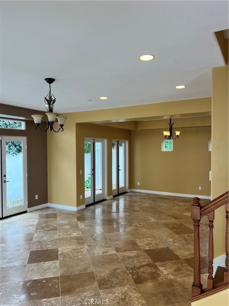 244 Avenida Granada B