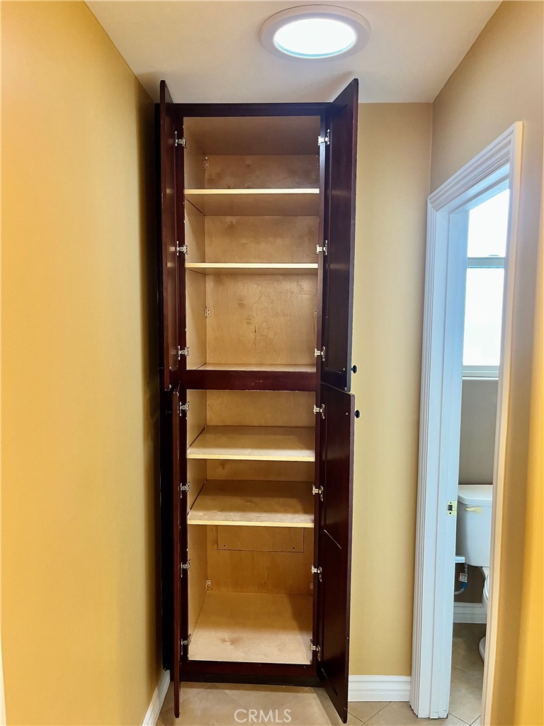 244 Avenida Granada B