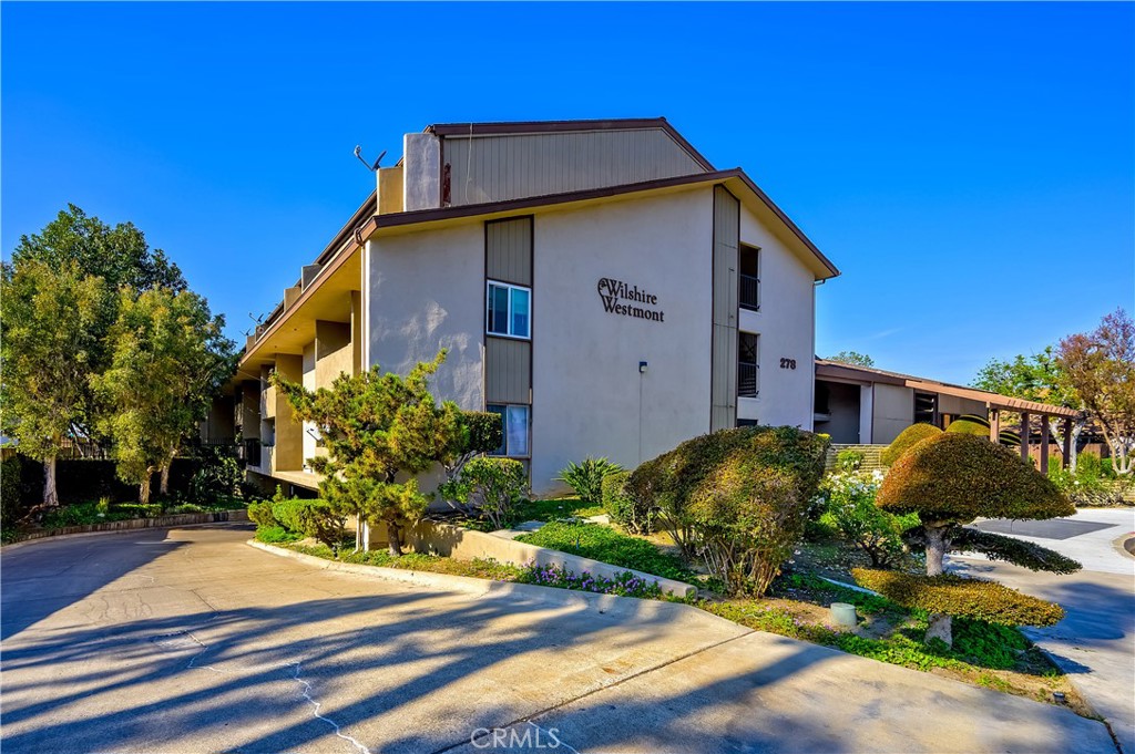 278 N Wilshire
