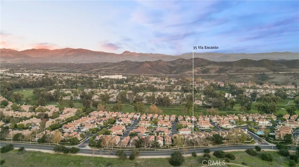35 Via Encanto