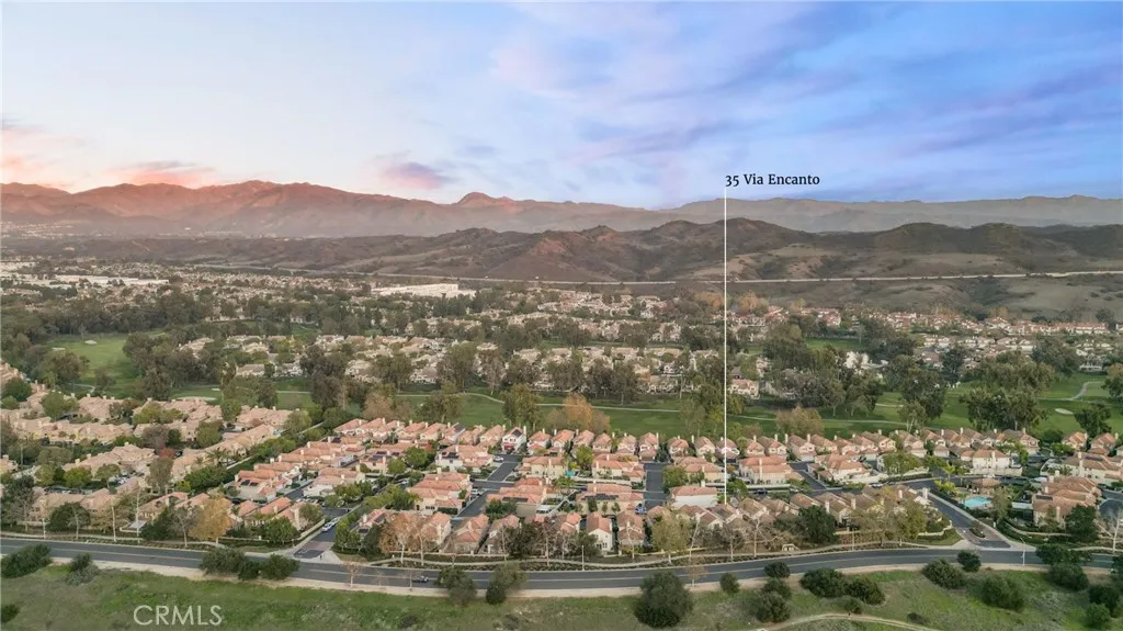 35 Via Encanto