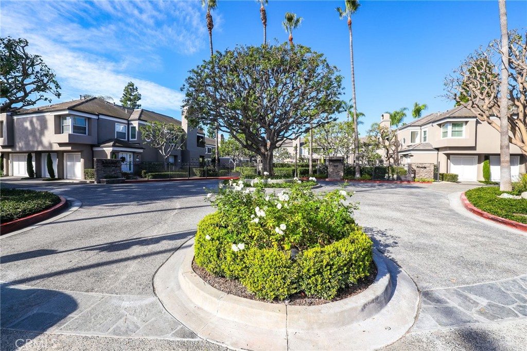 48 Baycrest Court 32