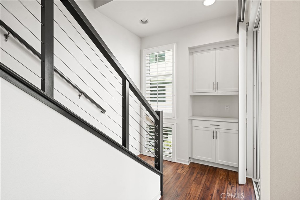 1533 Sullivan Avenue