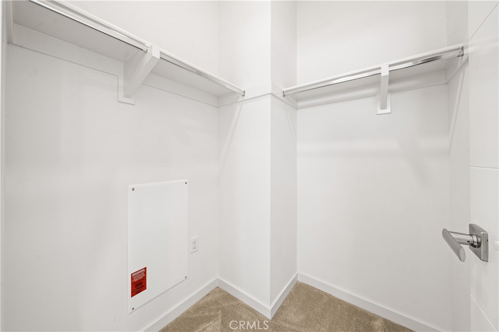 1533 Sullivan Avenue