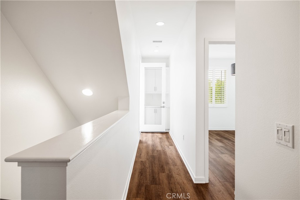 1533 Sullivan Avenue