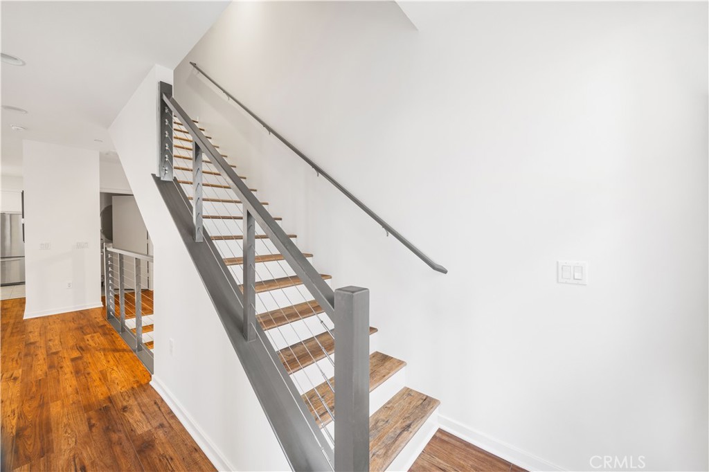 1533 Sullivan Avenue