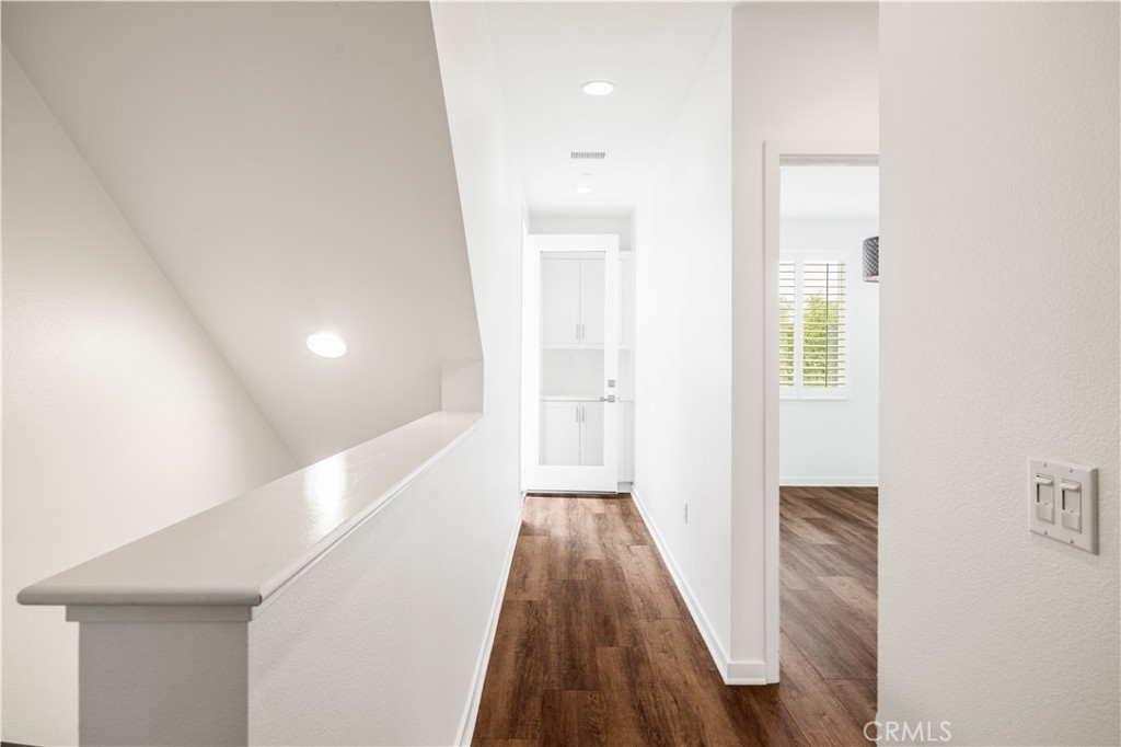 1533 Sullivan Avenue