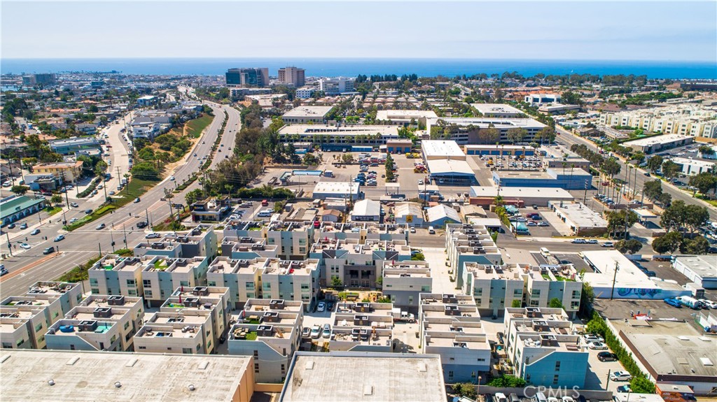 1533 Sullivan Avenue