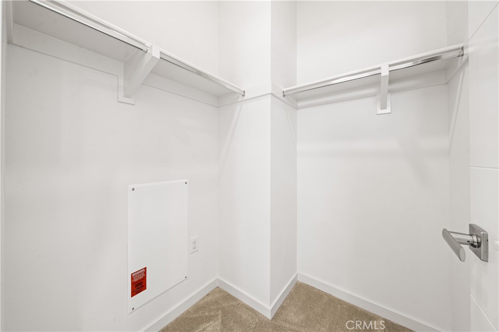 1533 Sullivan Avenue