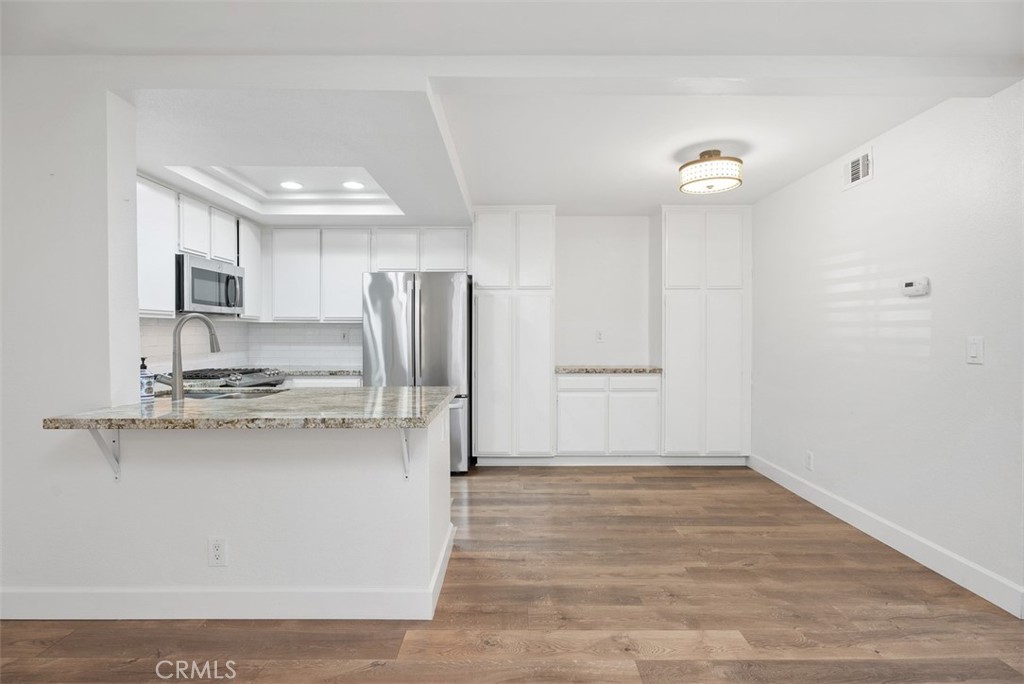 24245 Avenida De Las Flores