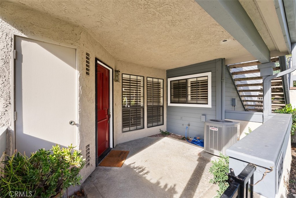 24245 Avenida De Las Flores