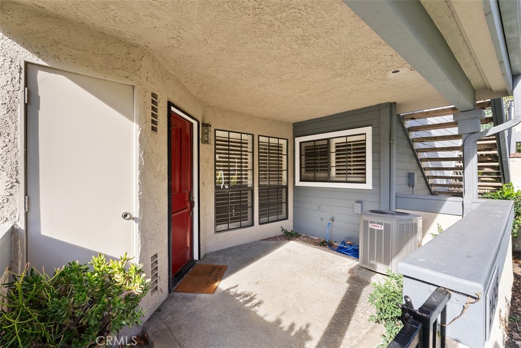 24245 Avenida De Las Flores