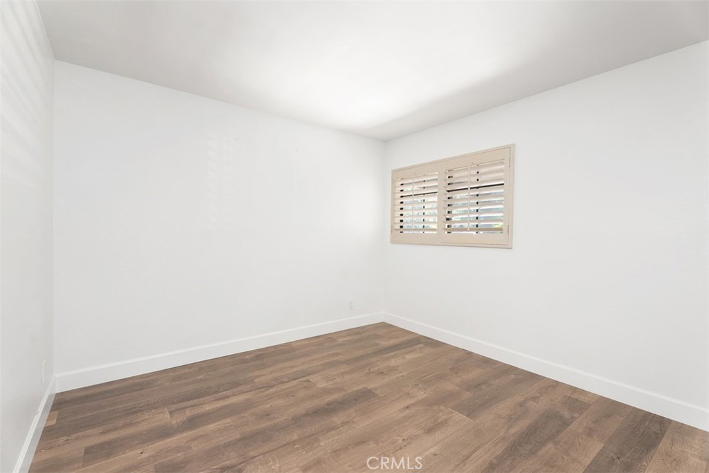 24245 Avenida De Las Flores