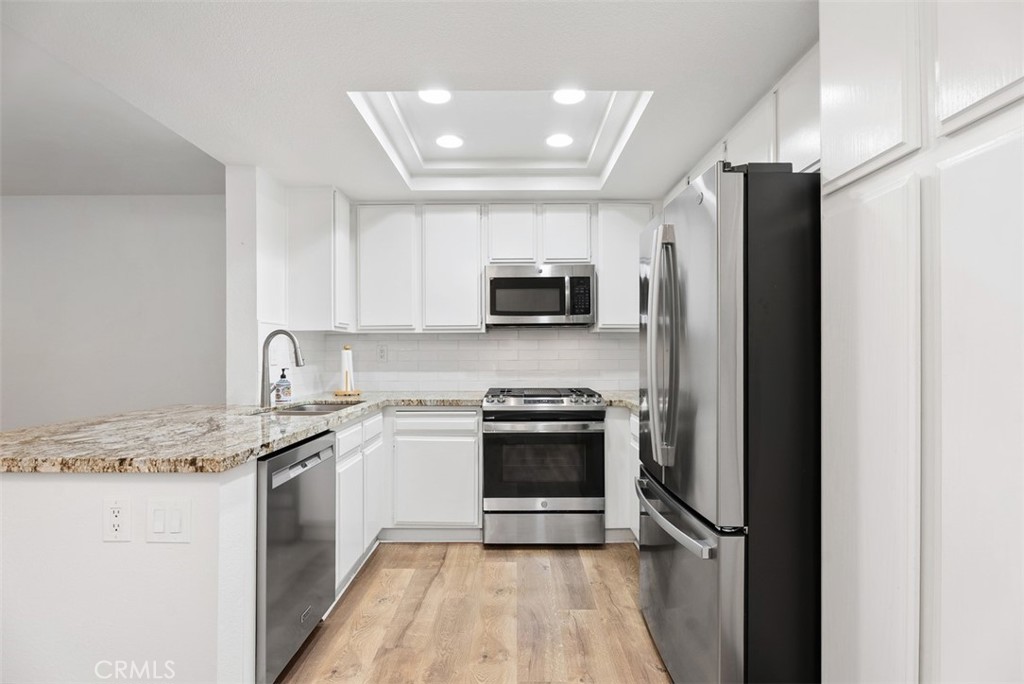 24245 Avenida De Las Flores