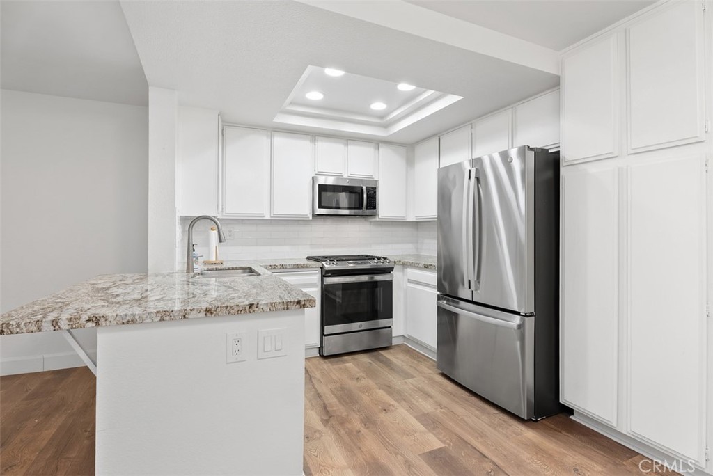 24245 Avenida De Las Flores