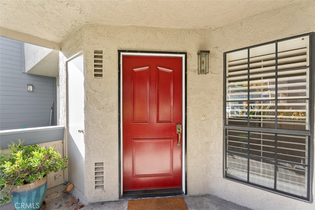 24245 Avenida De Las Flores