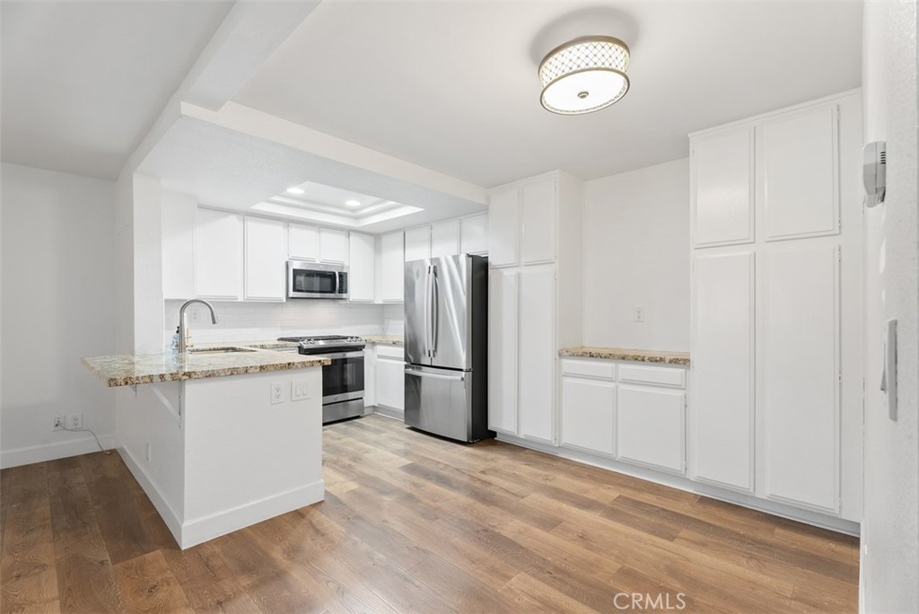 24245 Avenida De Las Flores