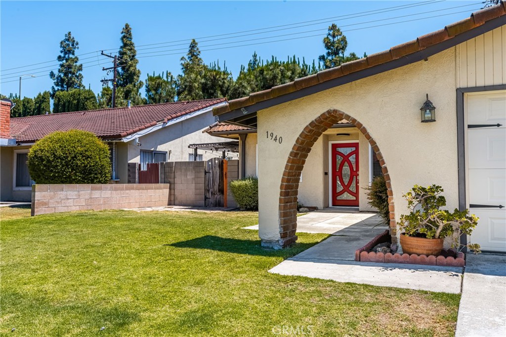 1940 E Stearns Avenue