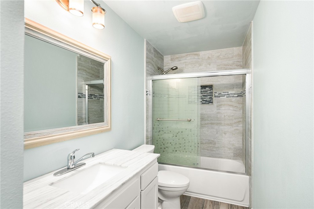 1940 E Stearns Avenue