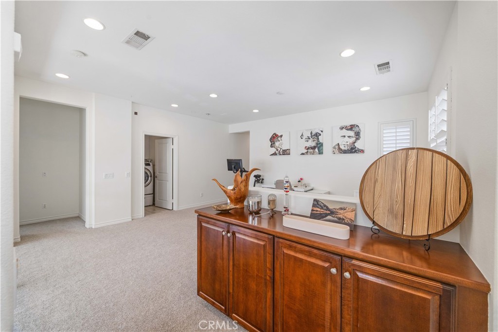 236 W Weeping Willow