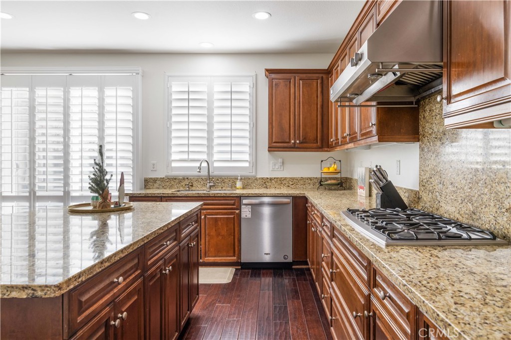 236 W Weeping Willow