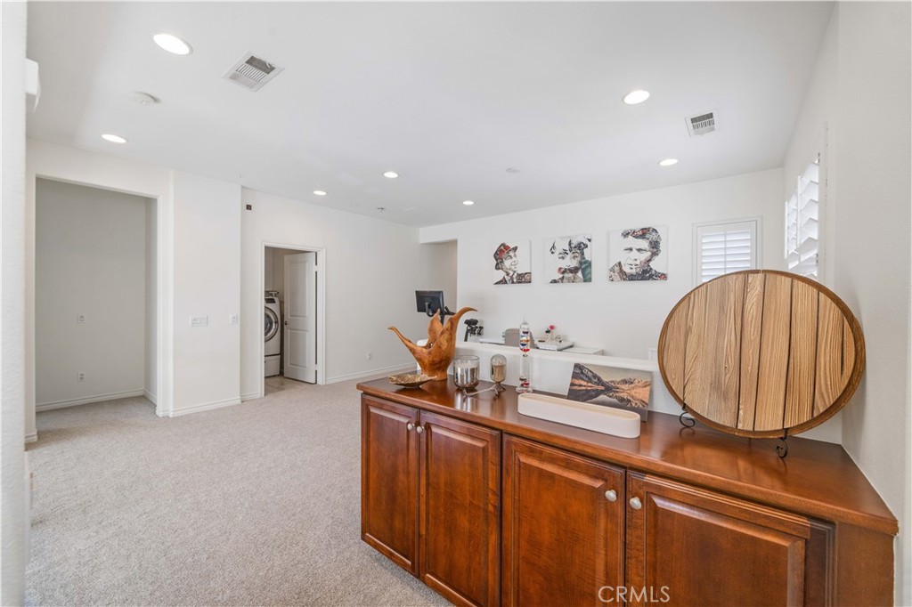 236 W Weeping Willow