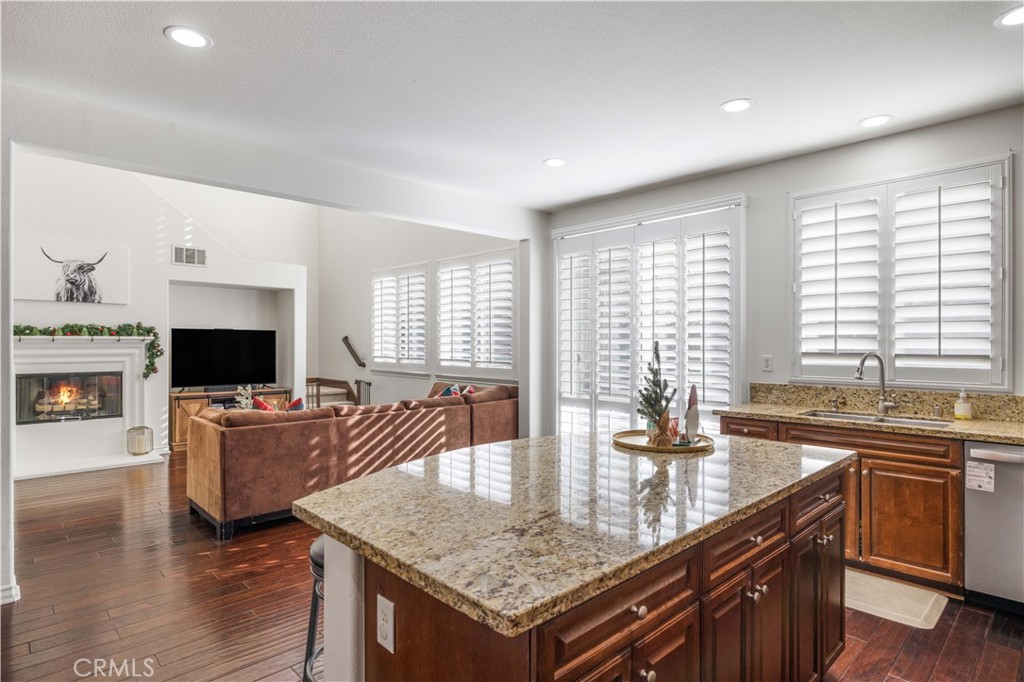 236 W Weeping Willow