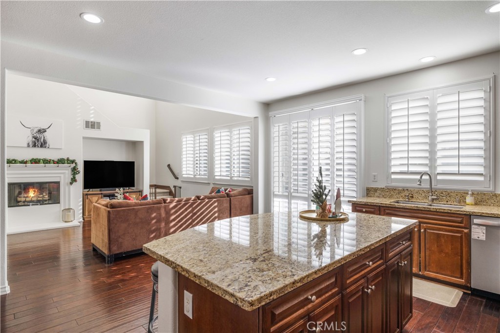 236 W Weeping Willow