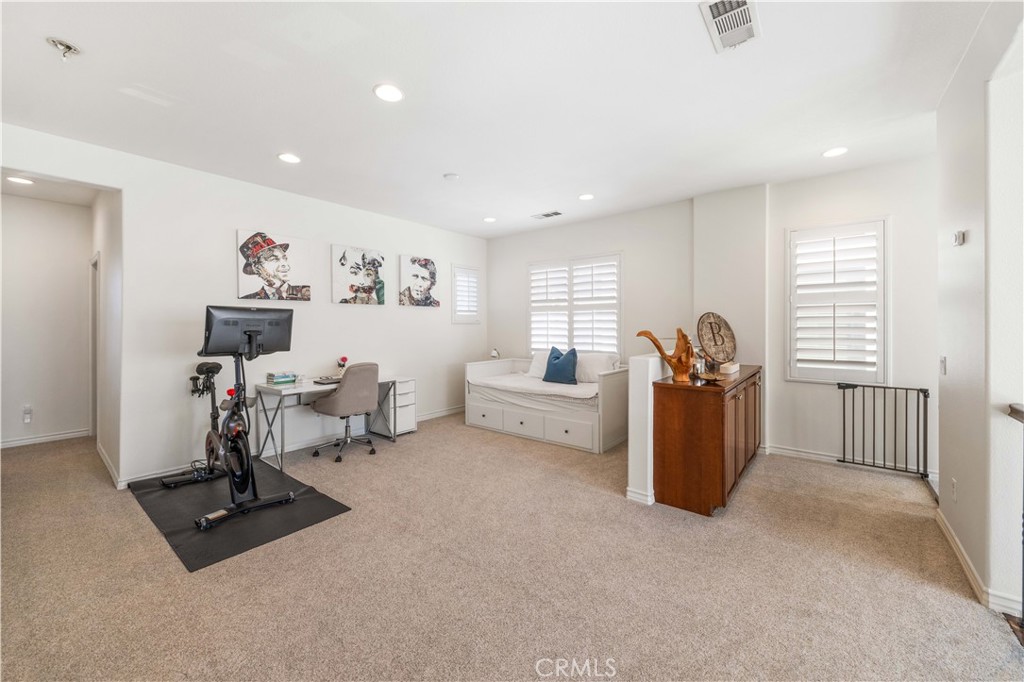 236 W Weeping Willow